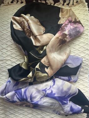 VTG ANNE KLEIN SILK SCARF